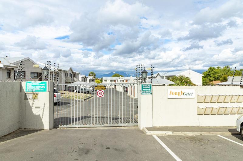 2 Bedroom Property for Sale in Vredekloof East Western Cape